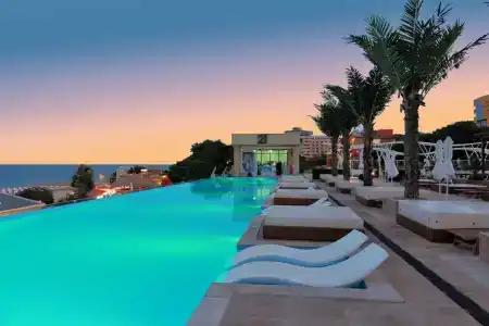 International Casino & Tower Suites - 43