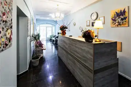 Provans Boutique - 2