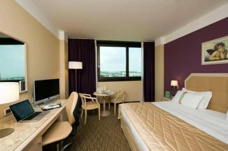 Holiday Inn Naples, an IHG - 50