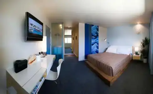 The Pearl - 1
