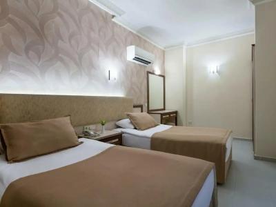 May Flower Apart - 40