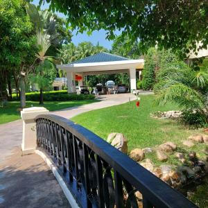 Palm Beach Resort & Spa - 6