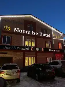Moonrise - 70