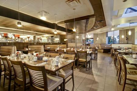 Holiday Inn Windsor - Ambassador Bridge - 42
