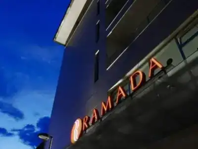 Ramada by Wyndham - 8