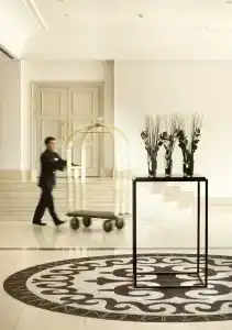 Hyatt Regency - 13