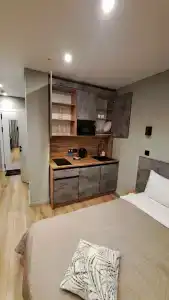 Vash Salut Apart - 29