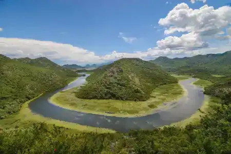 Ramada by Wyndham - 4