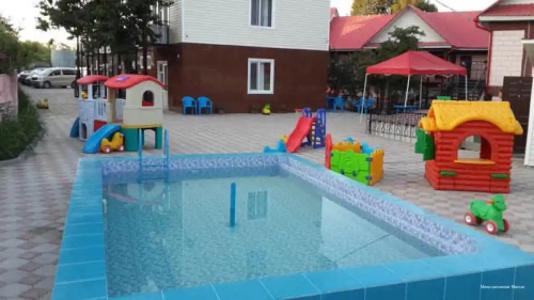 Mini-Pansionat Maksat - 16