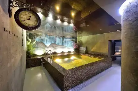 Gloria Business - 41