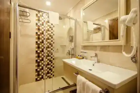 The Lumos Deluxe Resort & Spa - 23