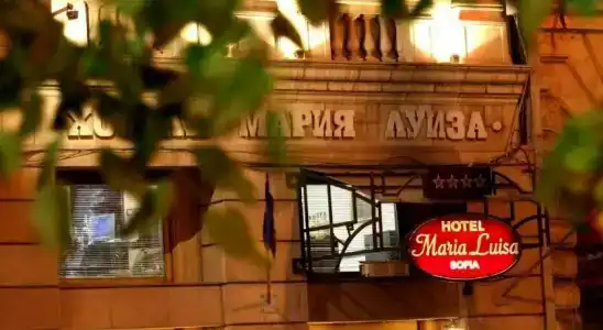 Maria Luisa by Introverts - 3