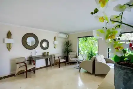 Moonshine & Suites - 27