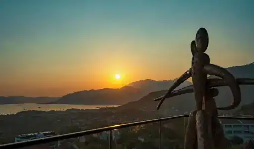 Royal Blue Resort & Residences - 14