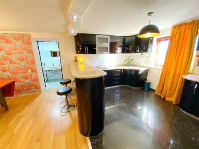 Orange House - 25