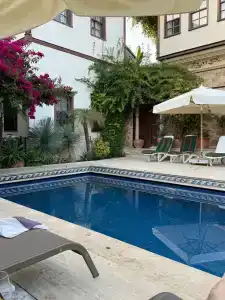 Tuvana - 76