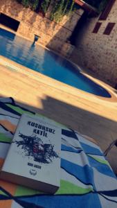 White Garden-Adult Only - 17