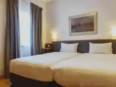 AX Sunny Coast Resort & Spa - 28