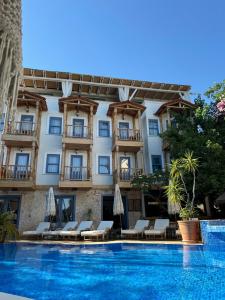 Elixir Boutique - 12