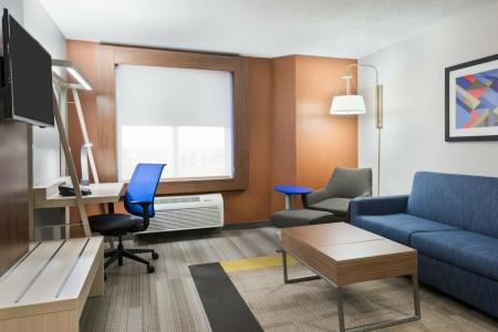 Holiday Inn Express & Suites NEAREST UNIVERSAL ORLANDO by IHG - 49