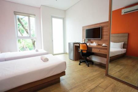 LeGreen Suite Sudirman - 25