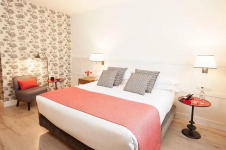 Catalonia Boulevard - 32