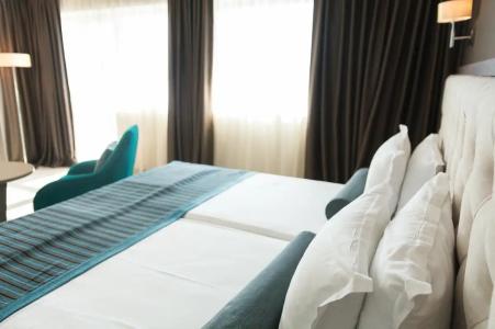 & Casino Cherno More - 20