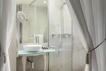 Mystery Budapest, Preferreds & Resorts - 30