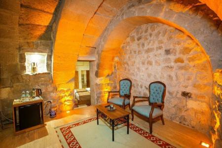 Caldera Cave & Restaurant - 37