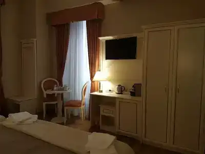 Relais Bocca di Leone Guest House - 11