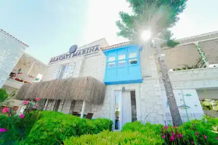 Alacati Marina Palace - 8