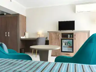 & Casino Cherno More - 48