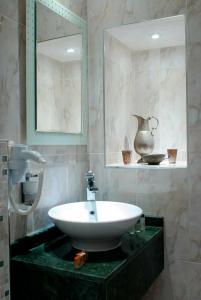 White Garden-Adult Only - 23