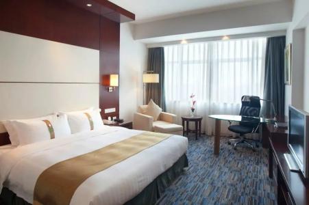 Holiday Inn Xiaoshan, an IHG - 66