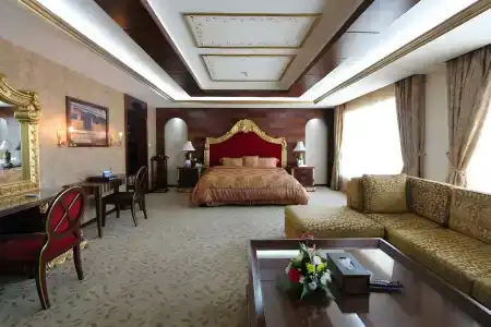 Samaya Deira - 42