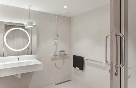 Radisson Blu Royal, - 46