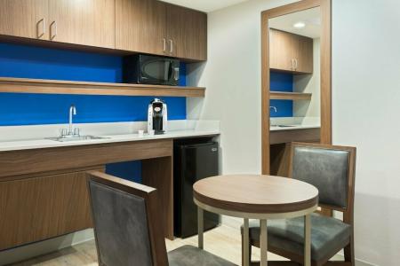 Holiday Inn Express & Suites NEAREST UNIVERSAL ORLANDO by IHG - 35