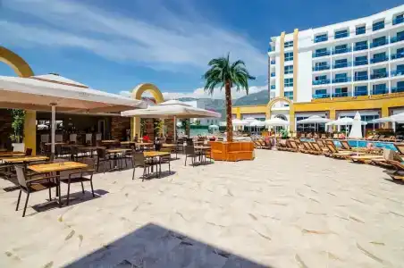 The Lumos Deluxe Resort & Spa - 26