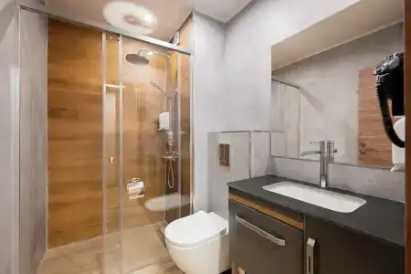 Avenue Deluxe - 12