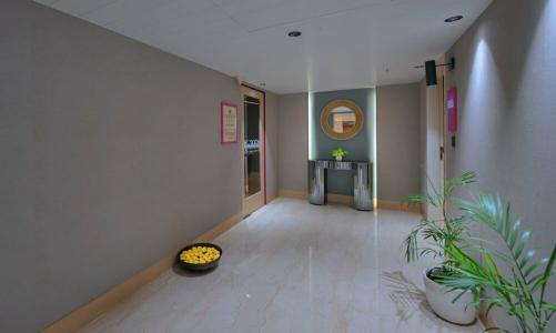 Crystal Sarovar Premiere Agra - 13