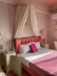 Queens Leriotis - 11