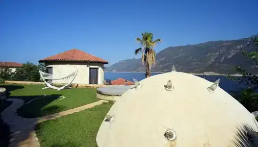 Mekvins Deniz Feneri Lighthouse - 13