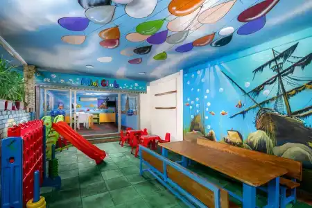 Club Big Blue Suit - All Inclusive - 18