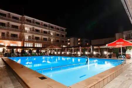 Golden Resort - 4