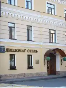 Дипломат - 72