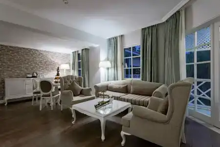 Euphoria Palm Beach Resort - 37