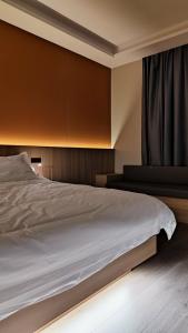 Bishkek Crystal Luxury Smart (Ala-Too Square Branch) - 14