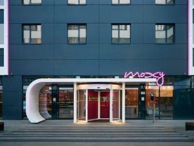 Moxy Frankfurt Airport - 26