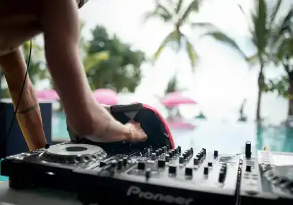 Mystik Life Style - 35