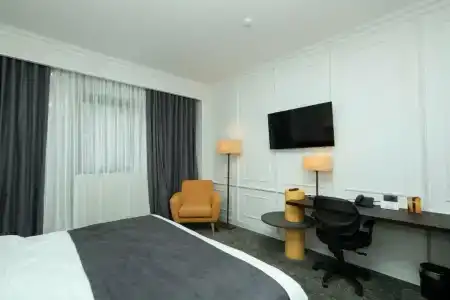 Pine Astoria - 18